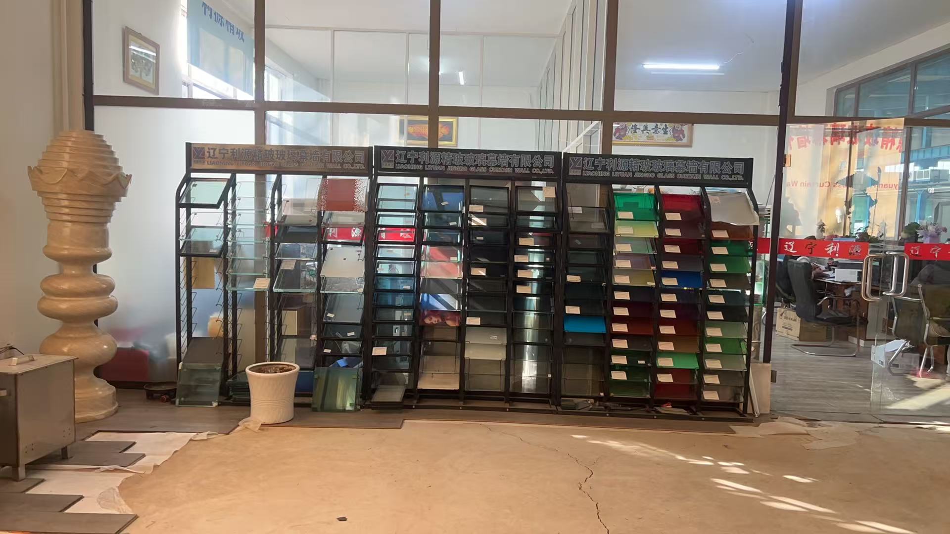 吴忠市工程玻璃批量采购彩轴玻璃 - 价格